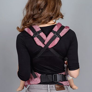 Buckle Baby Carrier: Front Carry (crossed straps)