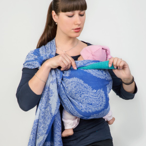 Making a Head Support in a Ring Sling